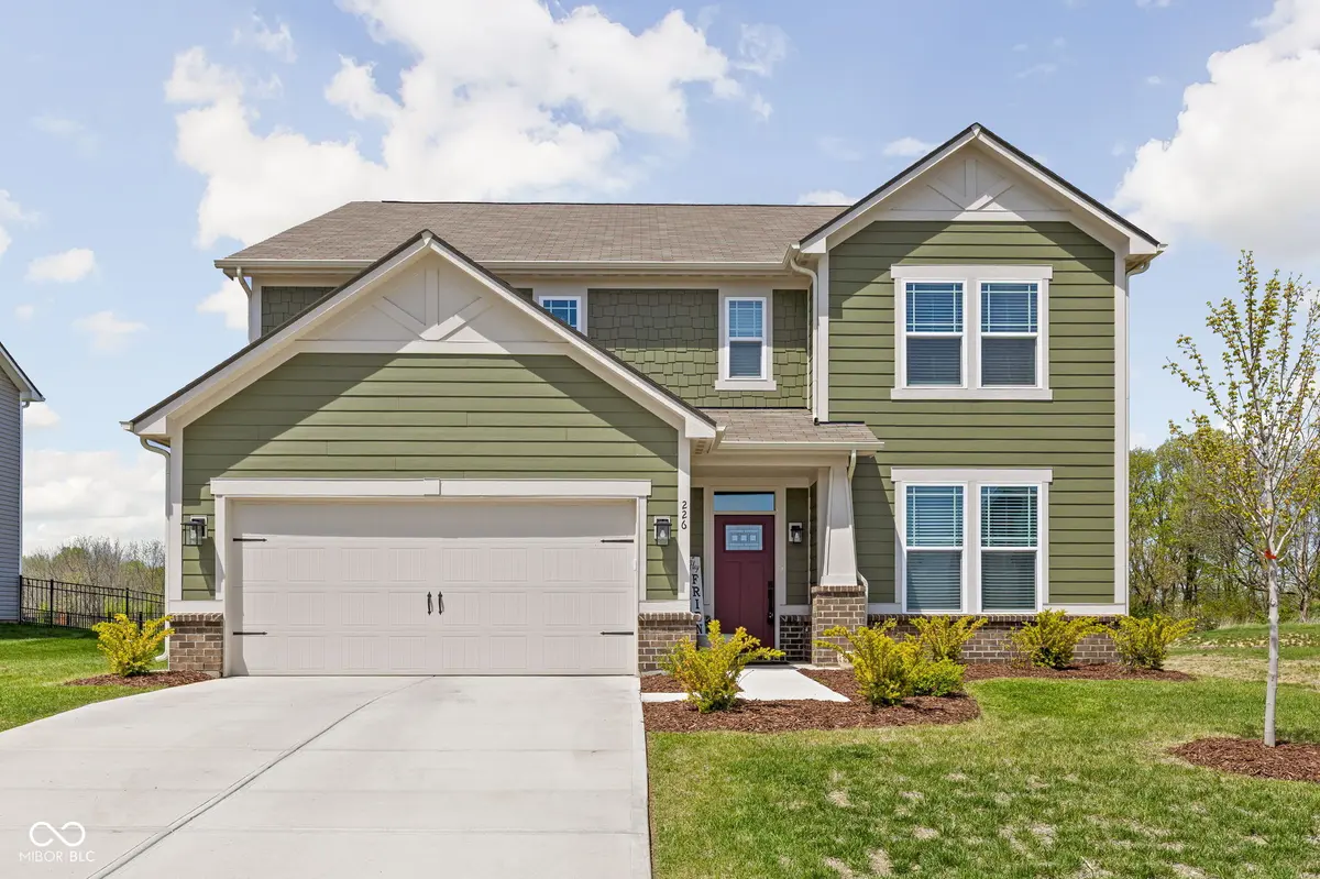 226 Ambassador DR, Pittsboro, IN 46167