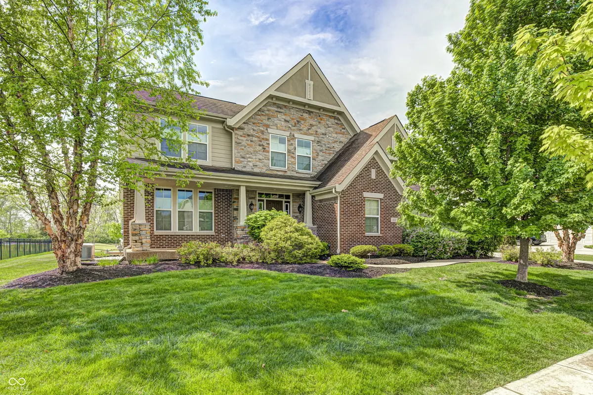 1113 Clearwell DR, Greenwood, IN 46143