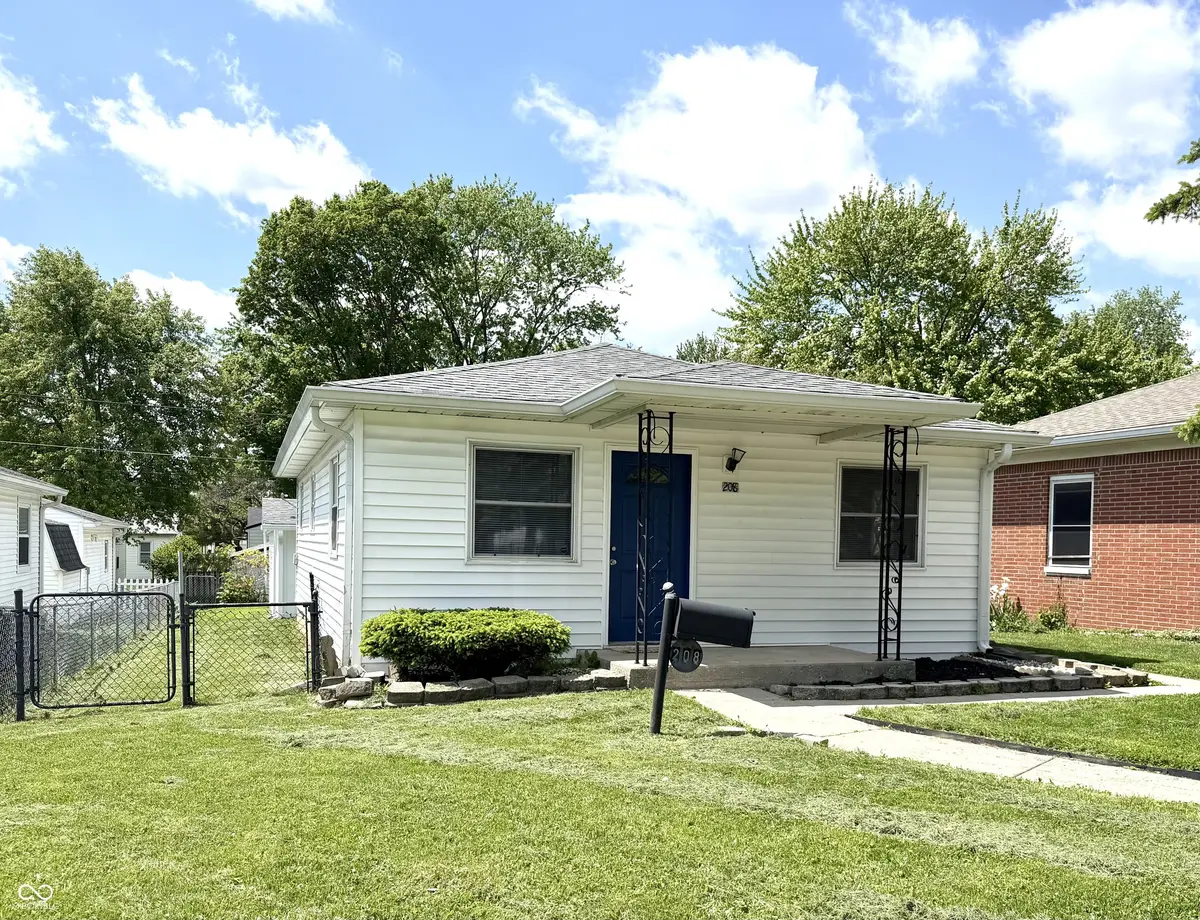 208 N 5th AVE, Beech Grove, IN 46107