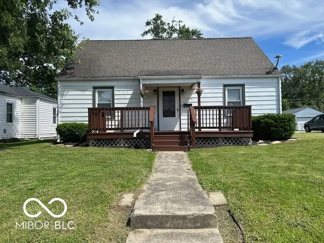 220 E 34th ST, Anderson, IN 46013