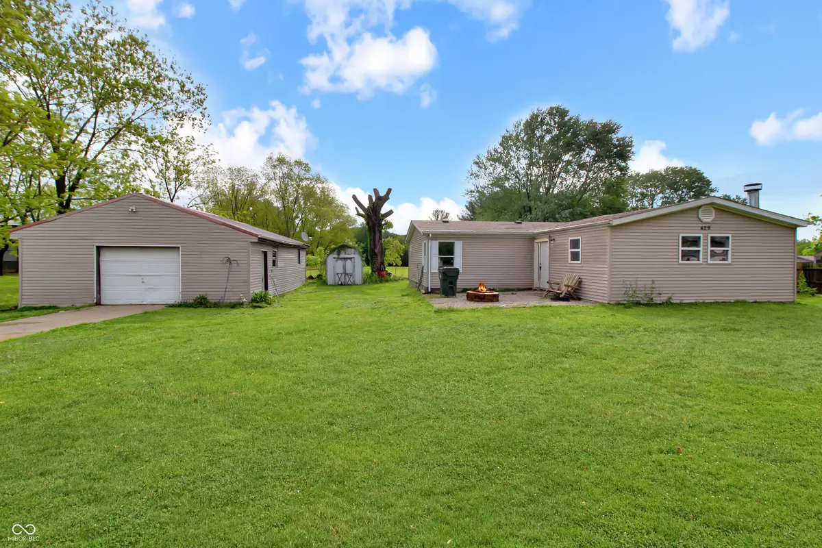 429 E Walnut ST, Brownstown, IN 47220