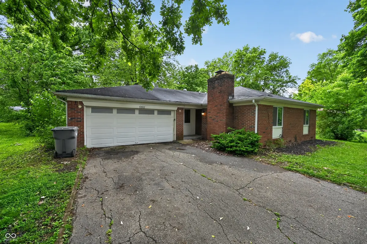 5511 Laurel Hall DR, Indianapolis, IN 46226