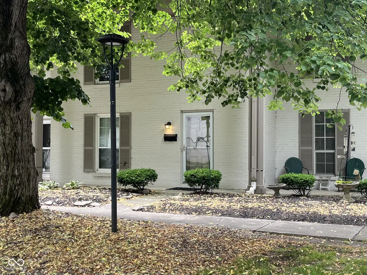 4227 Greenway DR, Indianapolis, IN 46220