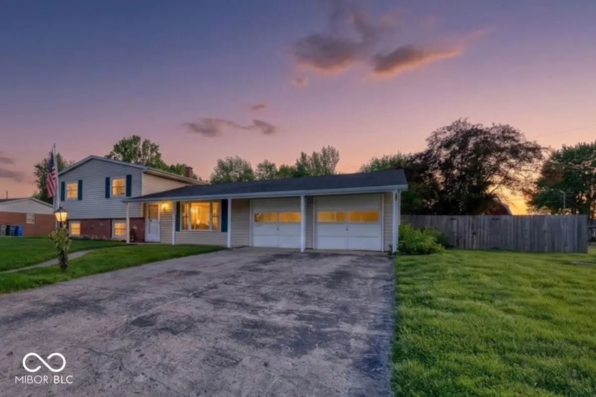 725 Twyckingham LN, Kokomo, IN 46901