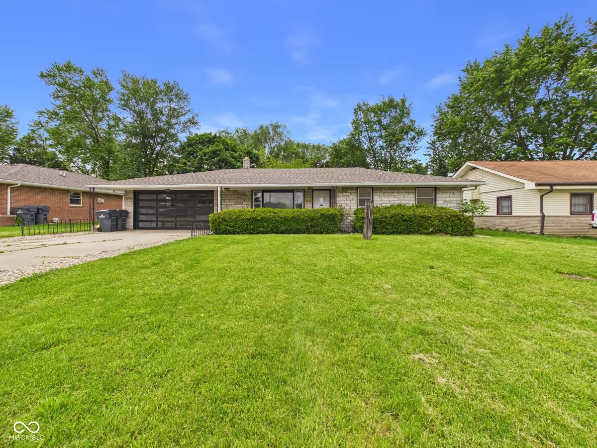 8415 S Bronco DR, Daleville, IN 47334