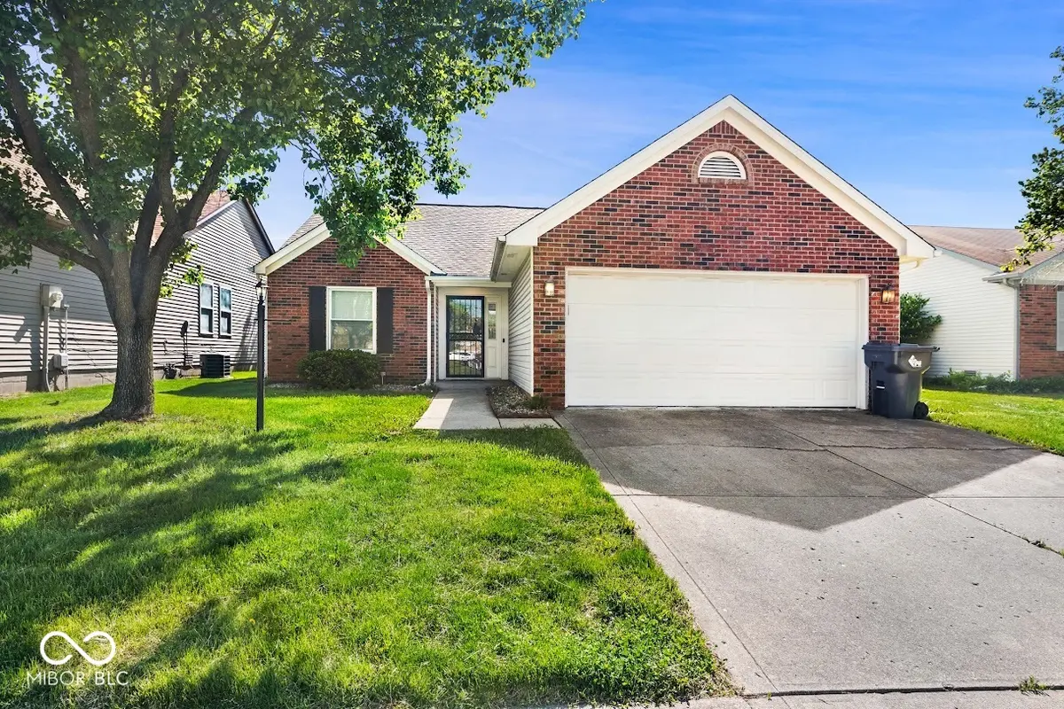 1541 Parkthorne DR, Indianapolis, IN 46229