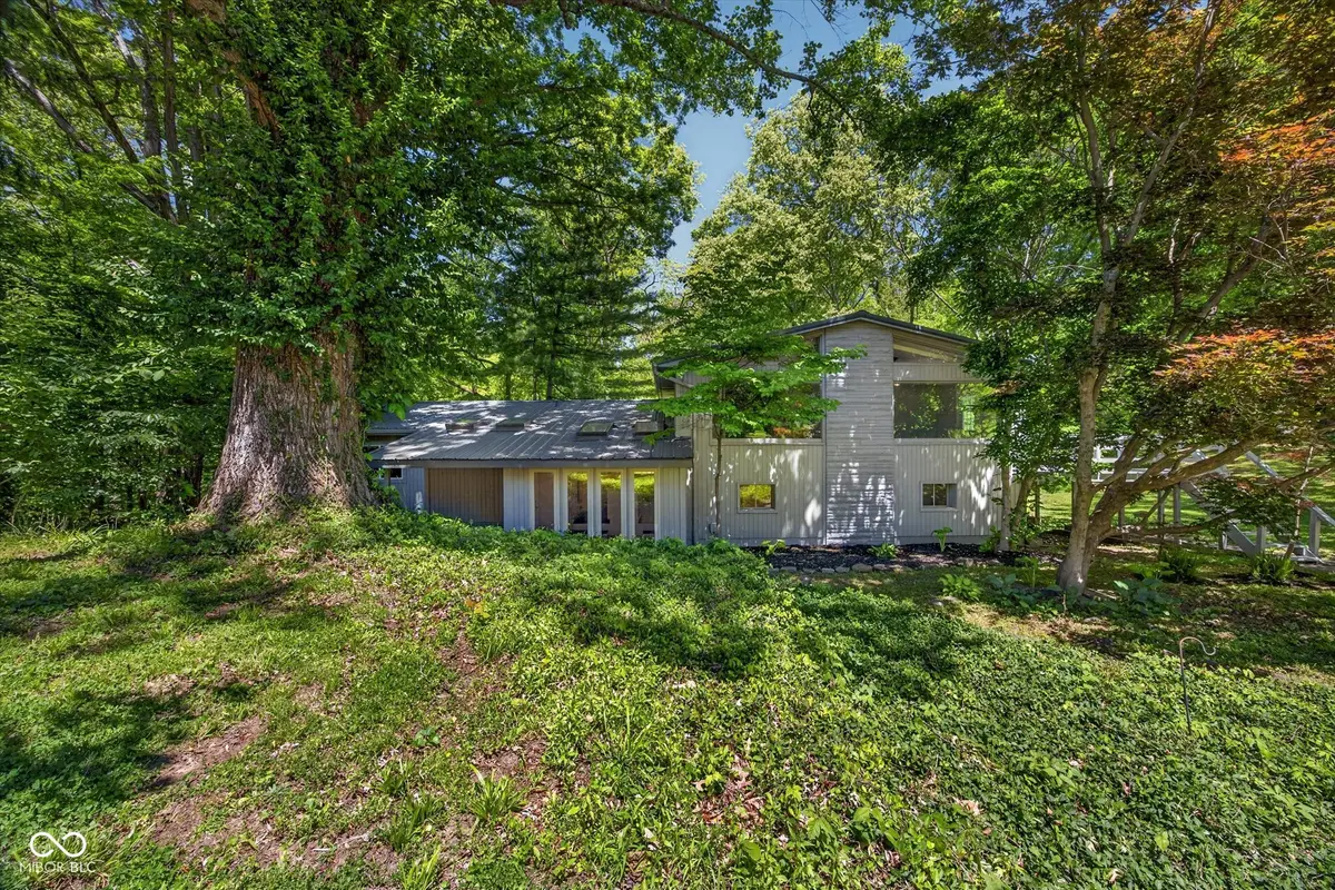 779 Forest DR, Bloomfield, IN 47424