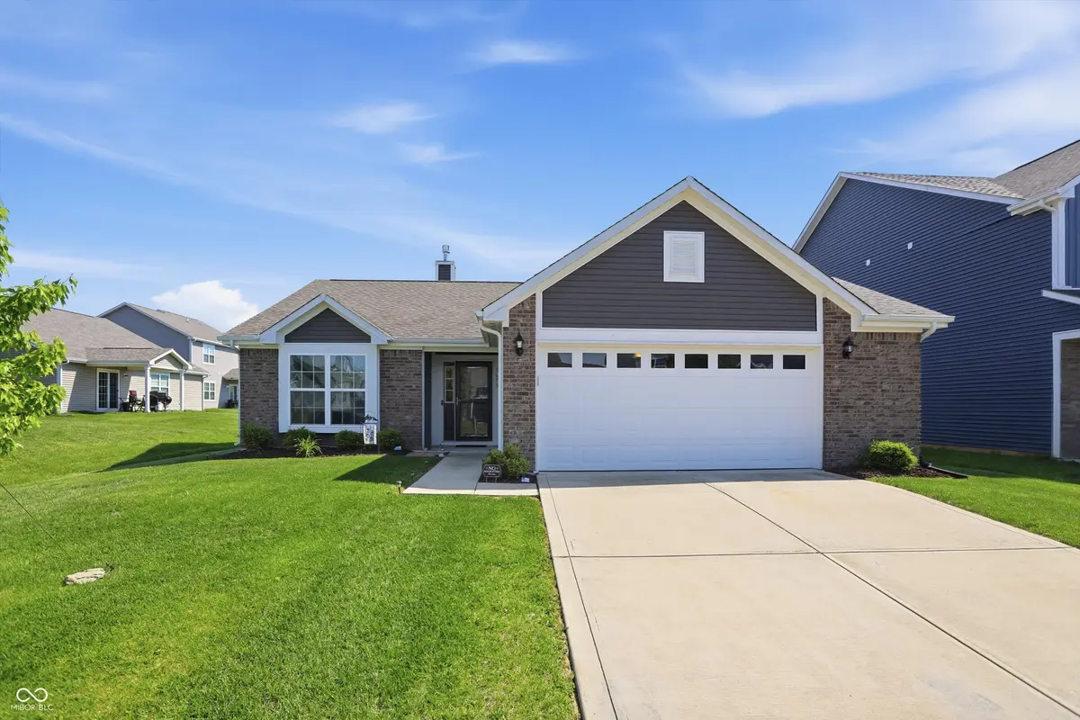 5673 Broadcaster LN, Plainfield, IN 46168