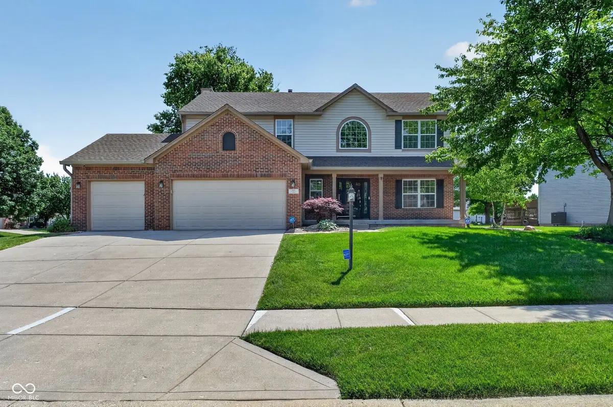 8025 Winterset CIR, Indianapolis, IN 46214