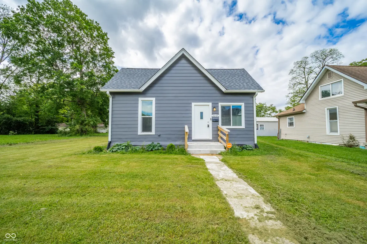 1217 W 6th ST, Anderson, IN 46016