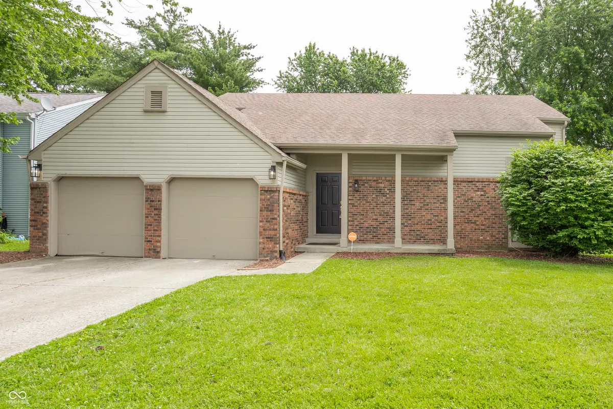 4427 Braemar DR, Indianapolis, IN 46254