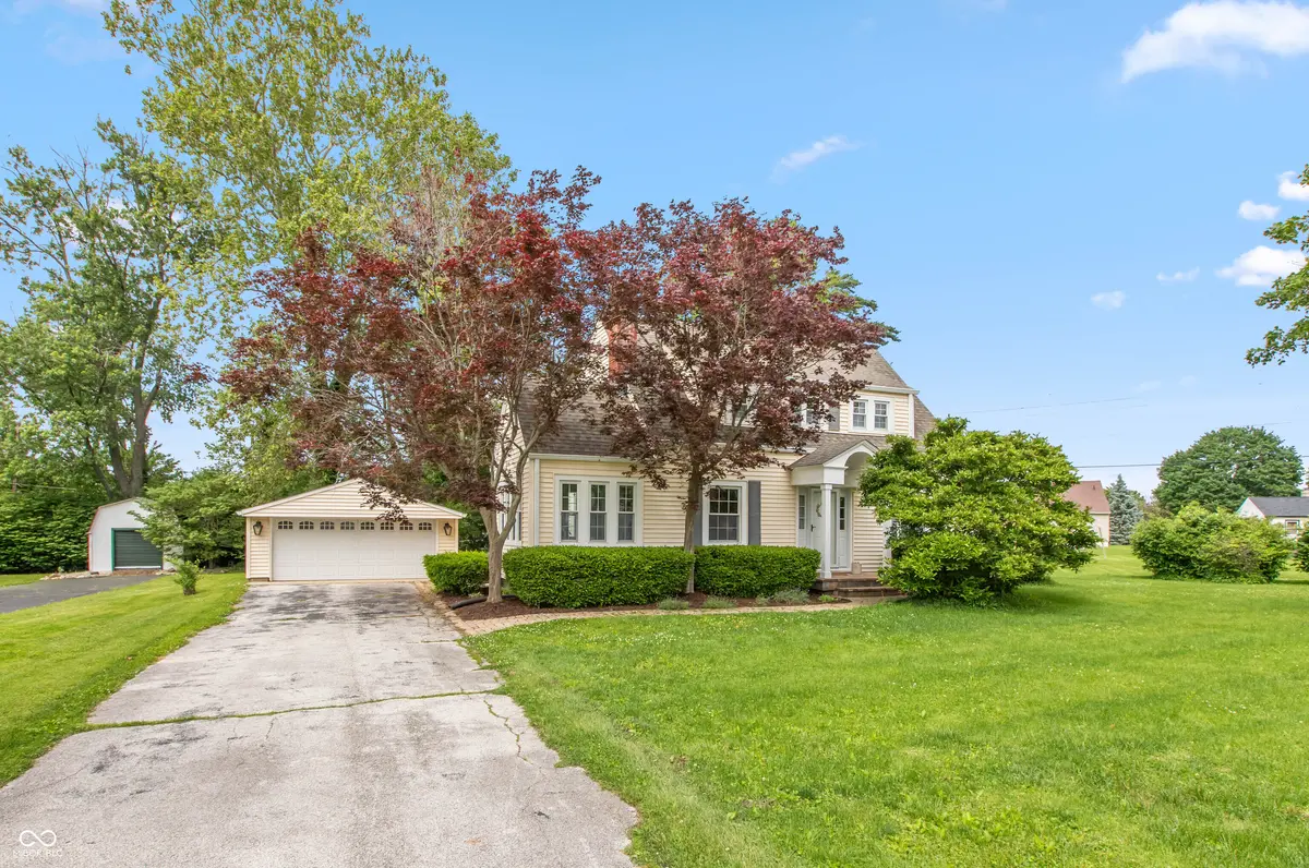 312 Orchard LN, Greenwood, IN 46142