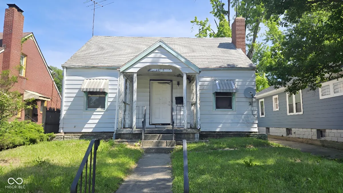 1626 W 8th ST, Anderson, IN 46016