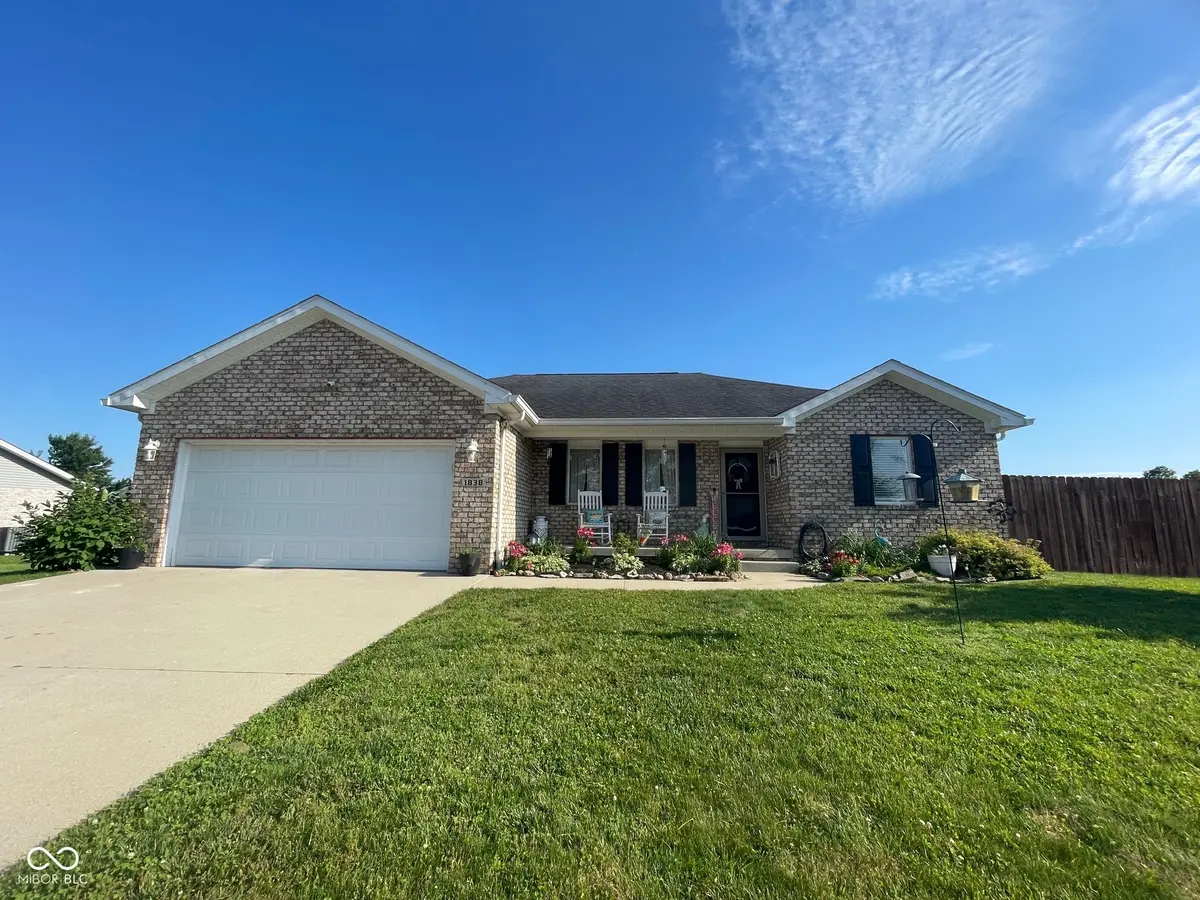 1838 Richards DR, Seymour, IN 47274