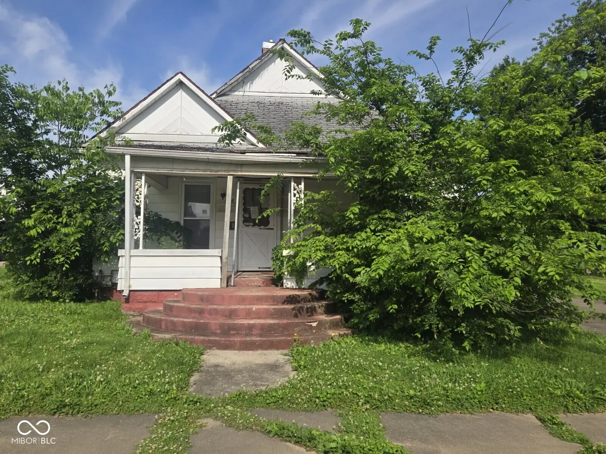 138 N 11th ST, Clinton, IN 47842