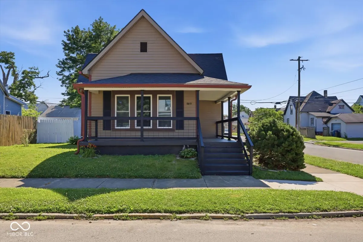 880 S Tompkins ST S, Shelbyville, IN 46176