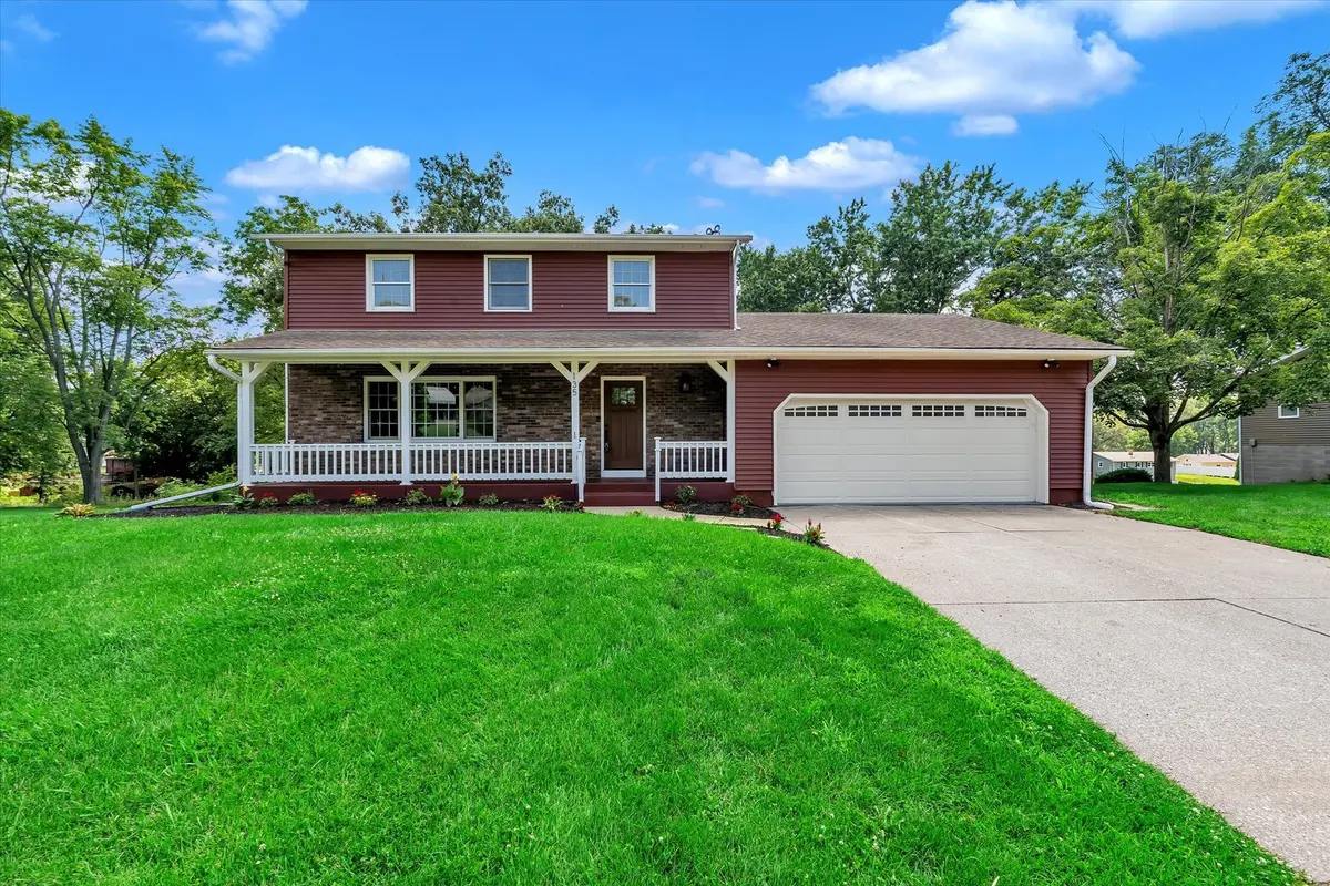 135 Sherwood DR, Geneseo, IL 61254