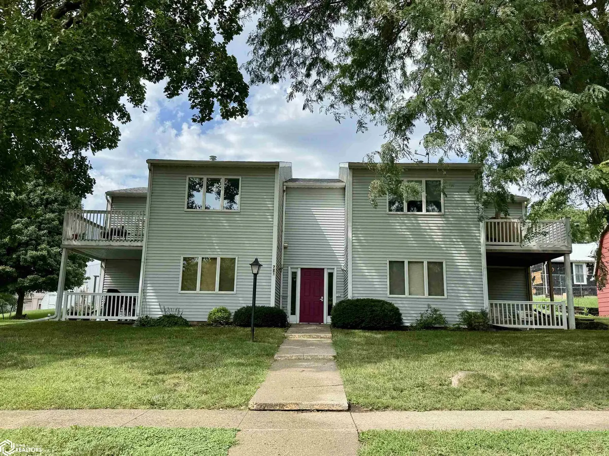 721 N East ST #1, Carroll, IA 51401