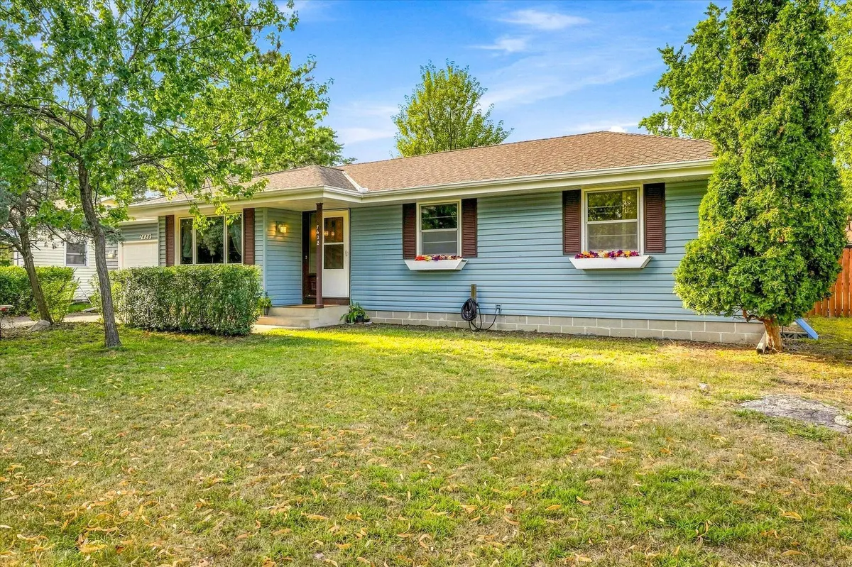 7428 Concerto Curve NE, Fridley, MN 55432