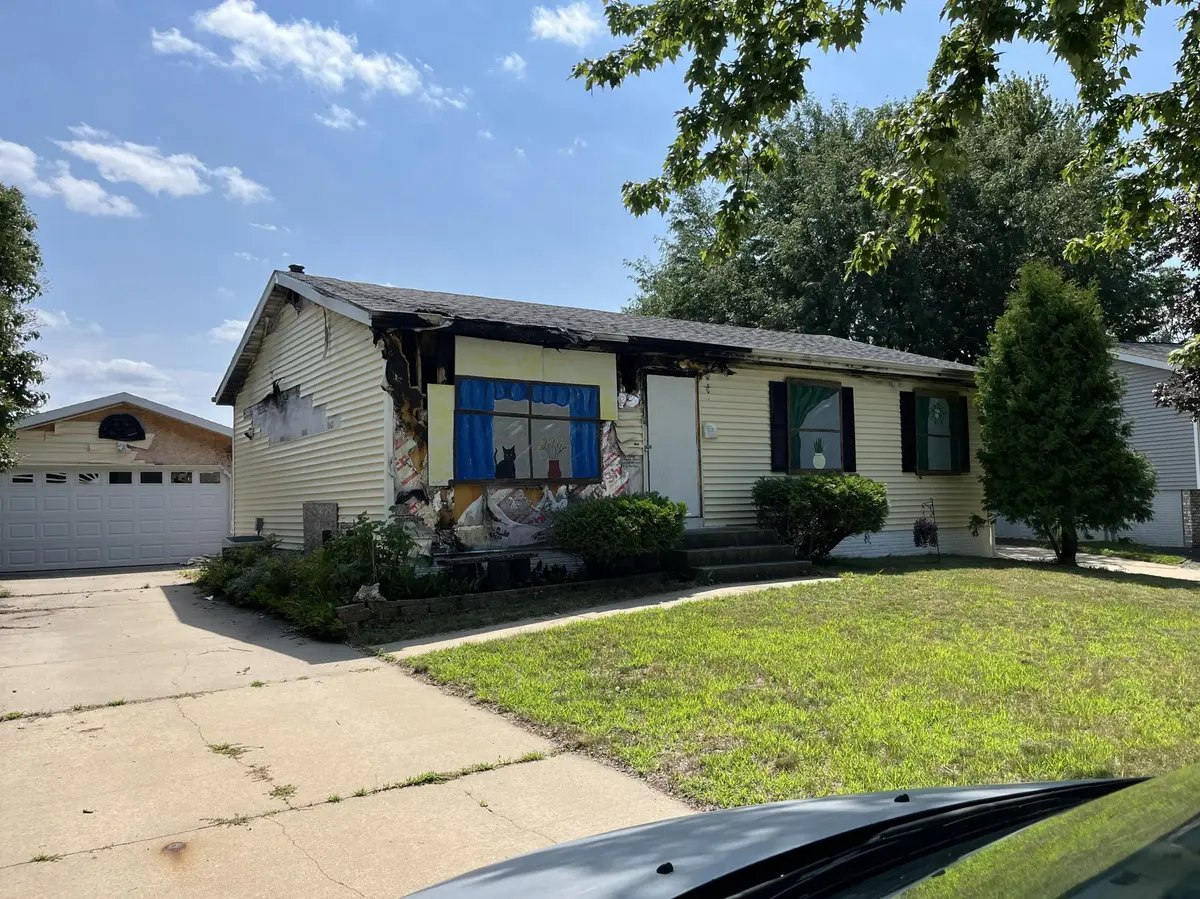 2220 49th ST NW, Rochester, MN 55901