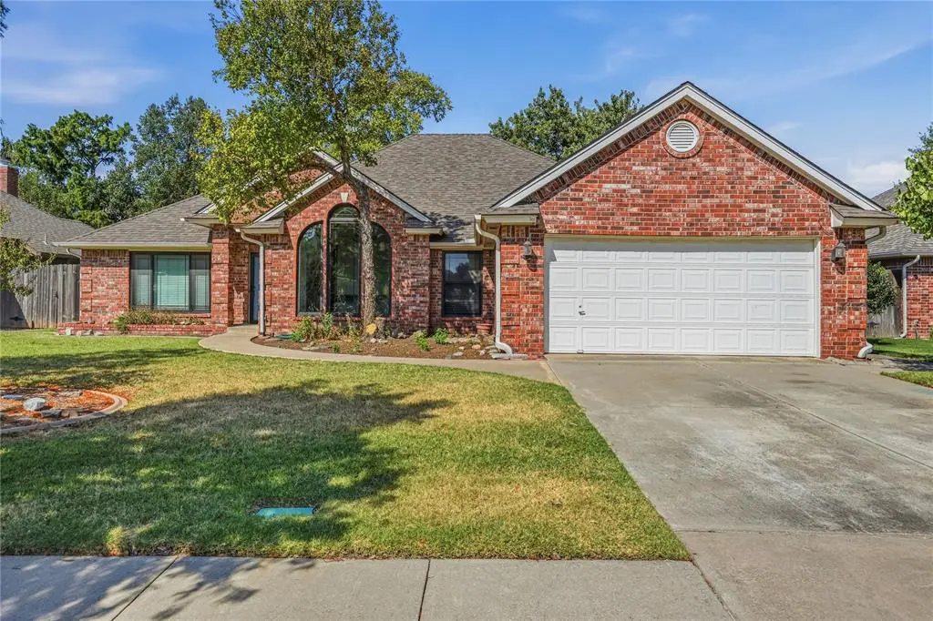 3808 Drawbridge LN, Norman, OK 73072