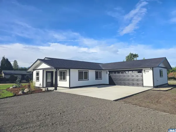 1161 Thornton Dr, Sequim, WA 98382
