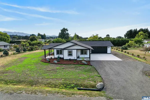 1161 Thornton Dr, Sequim, WA 98382