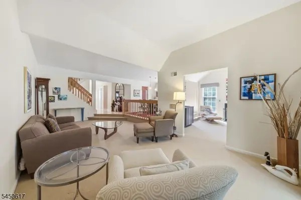 15 Century Ct, Montville Twp., NJ 07045