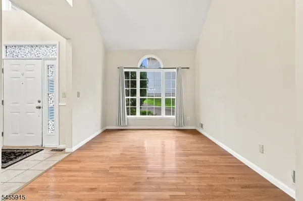 211 Winding Hill Dr, Mount Olive Twp., NJ 07840