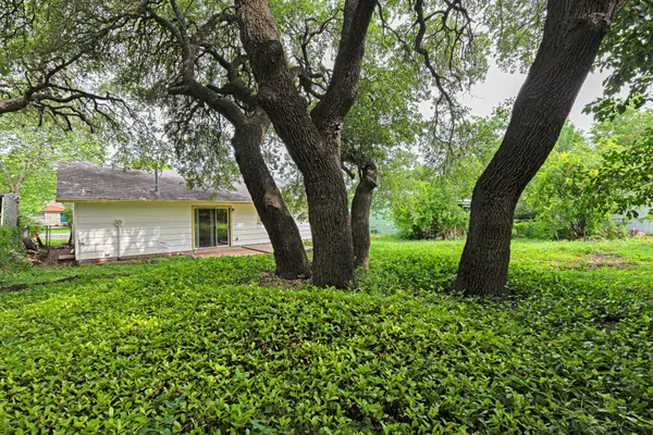 5905 Cedardale DR, Austin, TX 78745