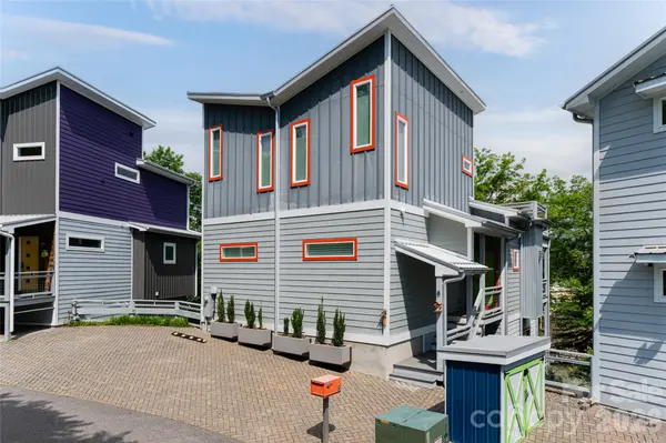 8 Birdhouse ROW, Asheville, NC 28801