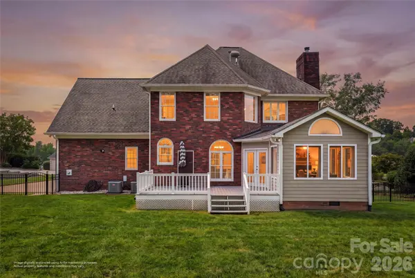 182 E Tattersall DR, Statesville, NC 28677