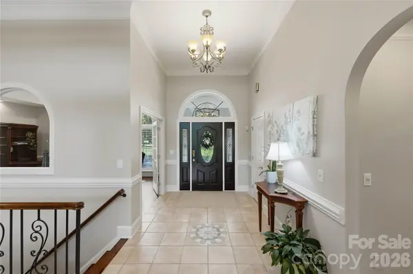 459 Valley Run DR, Waxhaw, NC 28173