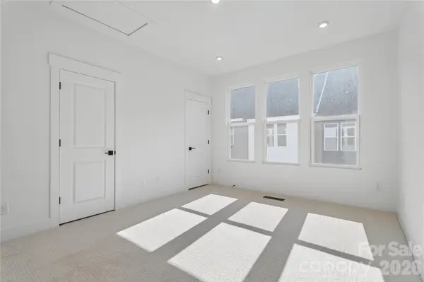 3704 S Tryon ST, Charlotte, NC 28217