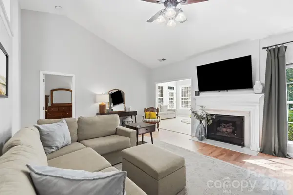 1636 Heather Glen RD, Kannapolis, NC 28081