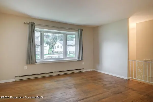 1259 Mine ST, Old Forge, PA 18518