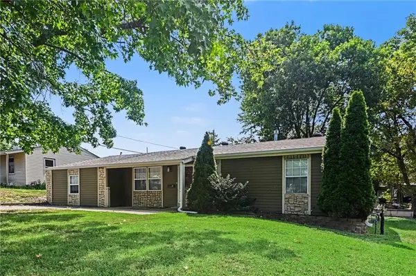 11111 E 36th ST, Independence, MO 64052
