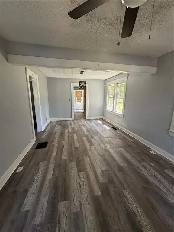 7001 S Benton AVE, Kansas City, MO 64132