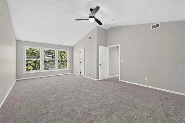 14412 W 139th TER, Olathe, KS 66062