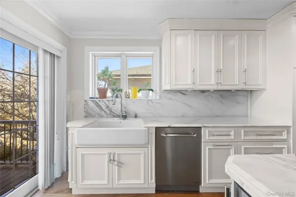 229 Ditmars ST, Bronx, NY 10464