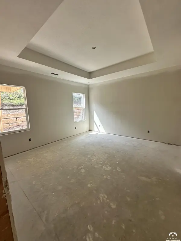 5918 Maggie WAY, Lawrence, KS 66049