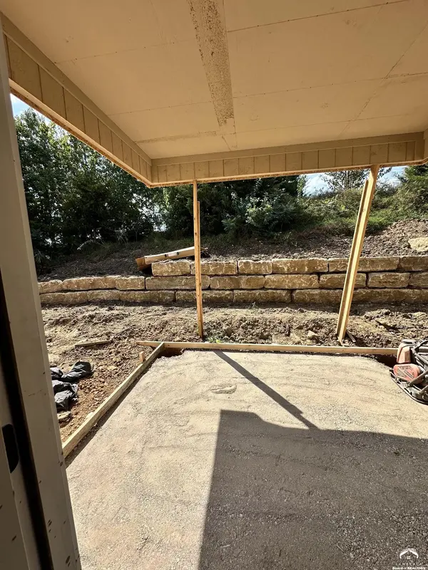 5918 Maggie WAY, Lawrence, KS 66049