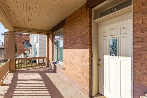 209-211 E 3rd St, Duluth, MN 55805