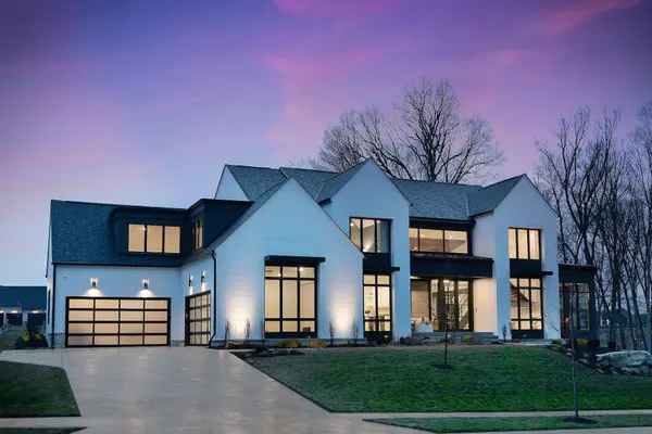 10600 Holliday Farms BLVD, Zionsville, IN 46077