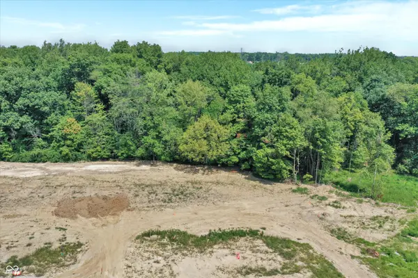 10686 Dartmoor WAY, Zionsville, IN 46077
