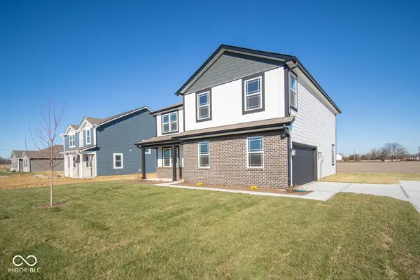7888 Magnolia ST, New Palestine, IN 46163