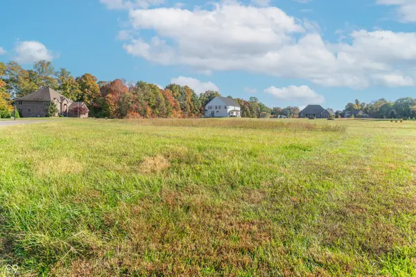 8165 Cindy CIR, Martinsville, IN 46151