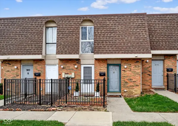 7472 Countrybrook DR, Indianapolis, IN 46260