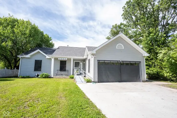 8066 Cardinal cove DR E, Indianapolis, IN 46256