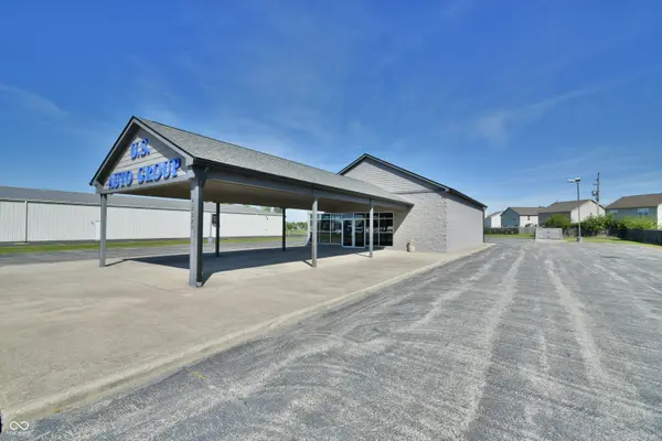 2382 W Main ST, Greenfield, IN 46140